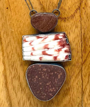 Load image into Gallery viewer, Red rock and shell necklace