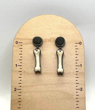 Load image into Gallery viewer, Rock & Bone Post Earrings