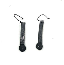 Load image into Gallery viewer, Wood Grain Rock Earrings