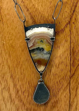 Load image into Gallery viewer, Rock and Agate Necklace