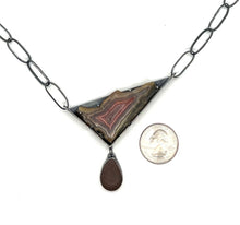 Load image into Gallery viewer, Rock and Lace Agate Necklace