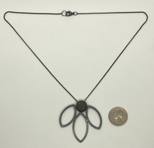 Load image into Gallery viewer, 3 Leaf Rock Necklace