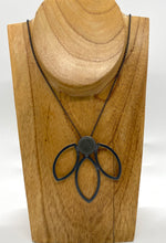 Load image into Gallery viewer, 3 Leaf Rock Necklace
