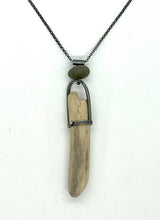 Load image into Gallery viewer, Driftwood and Rock Necklace
