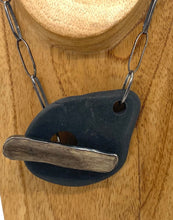 Load image into Gallery viewer, Toggle Rock & Driftwood Necklace