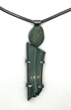 Load image into Gallery viewer, Rock and Gary Green necklace