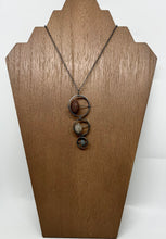 Load image into Gallery viewer, 3 Circle Necklace