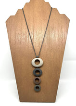 Load image into Gallery viewer, 4 Circle Rock Necklace