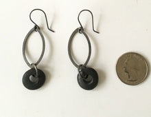 Load image into Gallery viewer, Leaf Rock Earrings