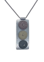 Load image into Gallery viewer, Wood grain rock pendant stoplight
