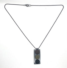 Load image into Gallery viewer, Wood grain rock pendant stoplight
