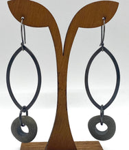 Load image into Gallery viewer, Leaf Rock Earrings
