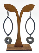 Load image into Gallery viewer, Leaf Rock Earrings
