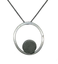 Load image into Gallery viewer, Circle Rock Necklace
