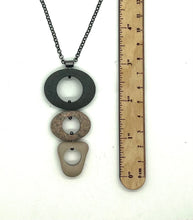 Load image into Gallery viewer, Linked Rock Necklace
