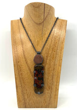 Load image into Gallery viewer, Rock and Morrocan Seam Agate necklace
