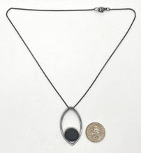 Load image into Gallery viewer, Open Leaf Rock Necklace
