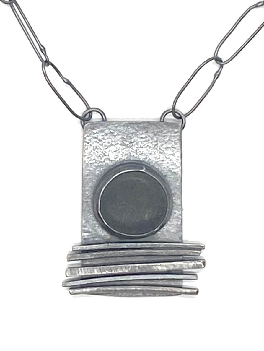 Small Grass Rock Necklace