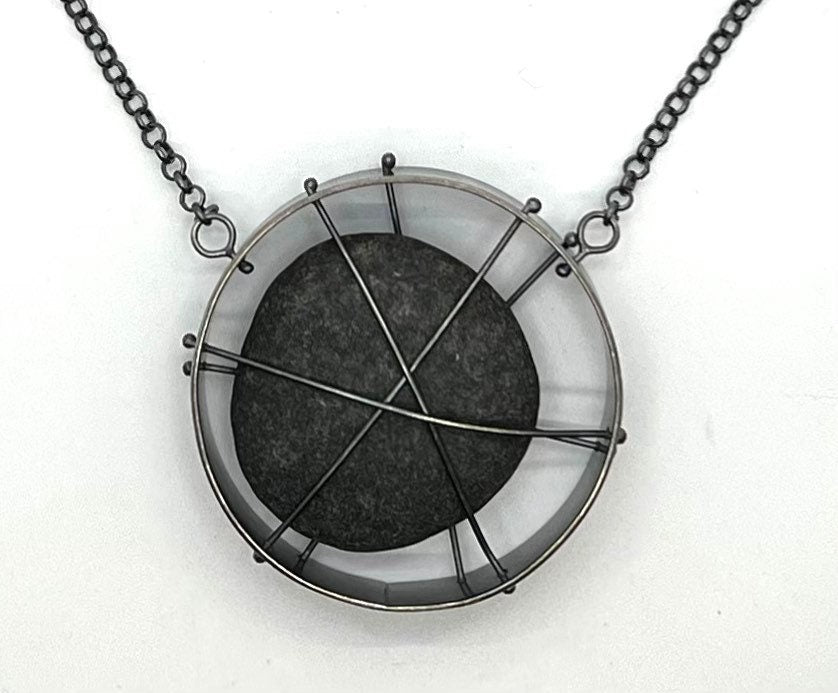 Trapped Rock Circle Necklace